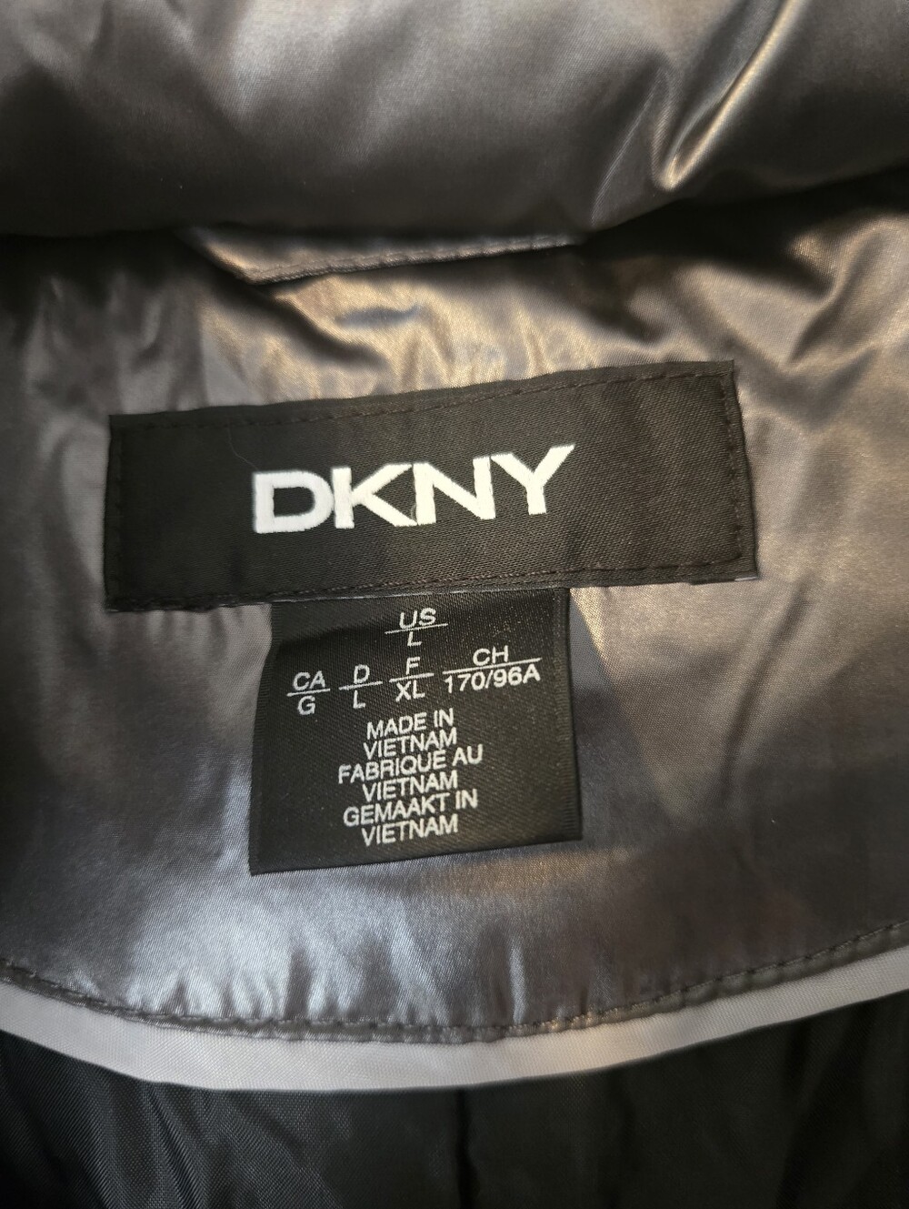 DKNY Metallic Silver Puffer Jacket with Faux Fur Hood. Size L - Picture 4 of 6